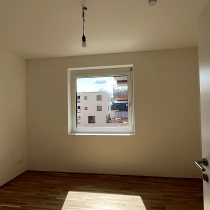 **Geförderte Neubauwohnung** 2-Zimmer mit Balkon und Parkplatz! - ab sofort verfügbar! - Bild 2