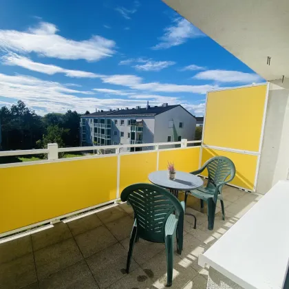 SEHR RUHIGE WOHNUNG MIT GROSSER LOGGIA/BALKON - Bild 2