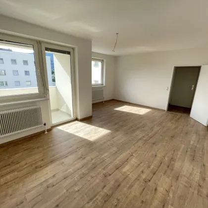 Erstbezug nach Sanierung! Schöne 3 Zimmer-Familienwohnung inkl. Loggia! - Bild 2