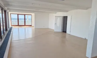 Großes Büro mit riesiger Terrasse im 8. OG | 2 Zimmer | 143m2