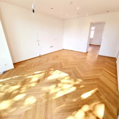 MUST HAVE für Familien! Großer Balkon + Lift direkt in die Wohnung + 4,5 Zimmer + Erdwärme + Höchste Qualität + Perfekte Raumaufteilung + Viel Privatsphäre + Blick uns Grüne! - Bild 3