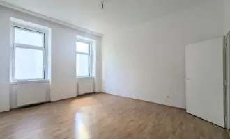 ++NEU++ sanierungsbedürftige 3-Zimmer Altbauwohnung, völlige Innenhoflage