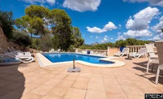 MALLORCA Peguera: Traumhafte Gartenwohnung mit Terrasse, und eigenem Garten