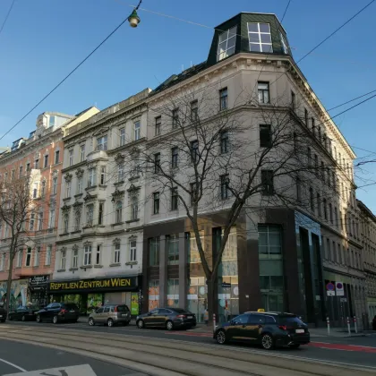 elegante Altbauwohnung in bester Lage - ein Juwel zum Verkauf - Bild 2