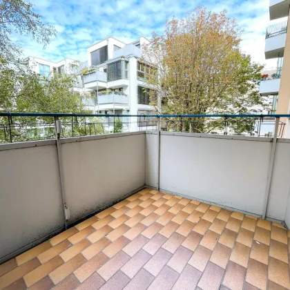 WIEDEN-HIT: Top-Peis I riesiges Potential I 2-Zimmer I Balkon I ideale Lage I beste Infrastruktur I Grünblick! Schnell sein! - Bild 2