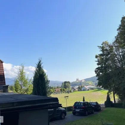 Sanierungsbedürftiges Haus mit großem Grundstück und Ausblick auf die Kirche von Straßengel - Bild 2