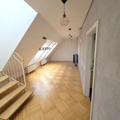 360° Grad Blick über Wien- DG Luxus mit fantastischem Blick über Wien, Stellplatz, klimatisiert, Balkon & Dachterrasse - Bild 2