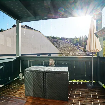 Wunderschöne 3-Zimmer-Wohnung im 1. Liftstock mit Veranda, 2 Balkonen und Garagenplatz - Bild 3