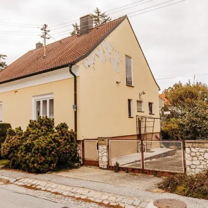 Verträumtes Einfamilienhaus mit Obst und Gemüsegarten, Nebengebäuden in Grünruhelage - Bild 2