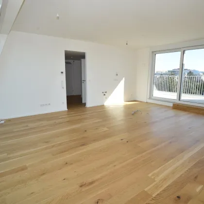 Welch perfekter Grundriss! Imposantes Penthouse mit vier Zimmer, zwei Bäder und einem grandiosen Fernblick! PROVISIONSFREI! - Bild 2