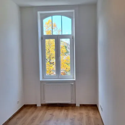 Erstbezug nach Generalsanierung, helle 2 Zimmer Altbau Wohnung, unbefristet - Bild 2