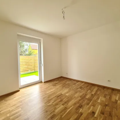 Erstbezug, schlüsselfertige Neubauwohnung mit Eigengarten und Pool Top 5 - Bild 3