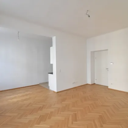 Traumhafte 2 - Zimmer - Altbauwohnung | unbefristet | mit Balkon - Bild 2