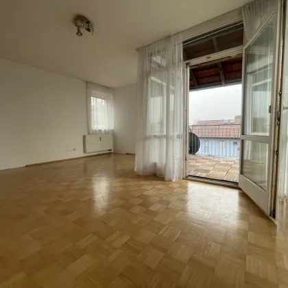 Dobl! Traumhafte 4-Zimmer Maisonetten-Wohnung mit Balkon, Terrasse und Carort in einer schönen Grünanlage! - Bild 2