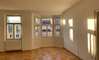 ELISABETHVORSTADT/CECONI-VILLA: Wunderschöne 3,5-Zimmer-Altbau-Wohnung mit Balkon