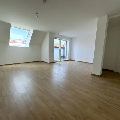 Provisionsfrei: Klimatisierter 60m² DG-Erstbezug + Terrasse im topsanierten Altbau - 1100 Wien - Bild 2