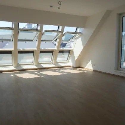 Provisionsfrei: Klimatisierter 69m² DG-Erstbezug + 19m² Terrasse im topsanierten Altbau - 1100 Wien - Bild 2