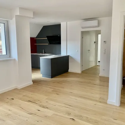 +++ Charmante DACHGESCHOSS-MAISONETTE mit großer Loggia Nähe Botschaftsviertel und Belvedere +++ - Bild 2