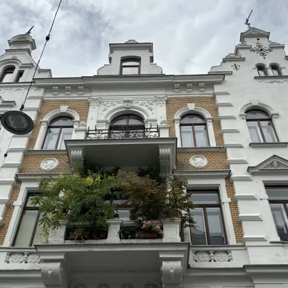 Altbauwohnung mit schönem Balkon - renovierungsbedürftig - Bild 2