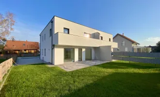 Modernes Traumhaus in Willendorf - ca. 165m² NFL - Erstbezug - Balkon - Terrasse - Fußbodenheizung - Belagsfertig