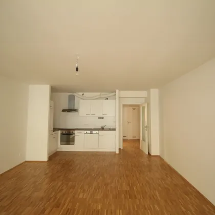 Helle 2 Zimmerwohnung mit Loggia in der Friedrichgasse! - Bild 3