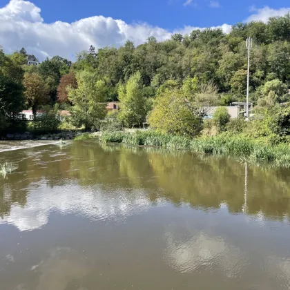 Traumhaftes Baugrundstück im Zentrum von Gars am Kamp - mit Kampufer und Blick auf die Burgruine! - Bild 2