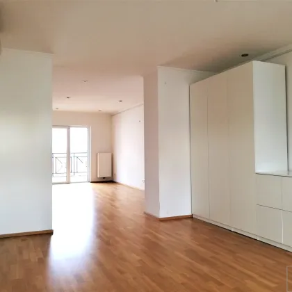 DB IMMOBILIEN |  Helle und klimatisierte Dachgeschoßwohnung in Mödling zu mieten !!! - Bild 2