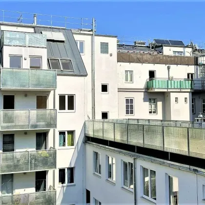 LORYSTRASSE, VERMIETETES 48 m2 Dachgeschoss mit 13 m2 Balkon, Wohnküche, 1 Zimmer, Duschbad, Garage möglich, U3-Nähe - Bild 3