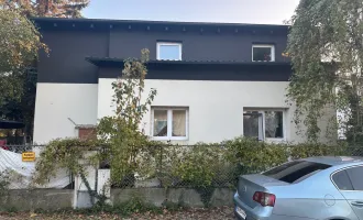 SANIERUNGSBEDÜRFTIEGES  EINFAMIKLIENHAUS  mit 4 Schlafzimmer, Wohnküche in TOP LAGE