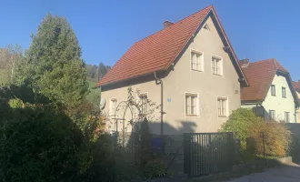 Sanierungsbedürftiges Einfamilienhaus mit großem Potenzial in Aspang Markt - jetzt zugreifen für nur 139.000,00 €!