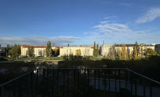 *Urbanes Leben - Charmante Altbauwohnung mit Potenzial und Donaukanalblick* Ab sofort verfügbar*