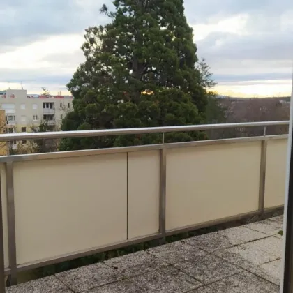 Dachgeschosswohnung mit Terrasse in zentraler Lage in Baden - Bild 2