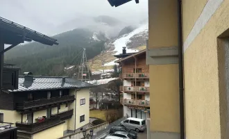 Kleine renovierungsbedürftige Wohnung in Saalbach!