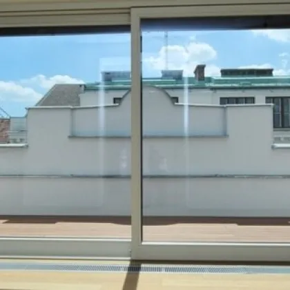 Traumhafte Dachterrassenwohnung nahe  U1, Klimaanlage, Kamin - Bild 2