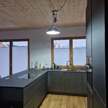 Traumwohnung mit toller Ausstattung und Schwimmteich-Maisonette für gehobene Ansprüche - Bild 3