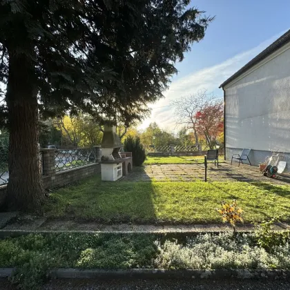 Großzügiges Einfamilienhaus mit viel Platz und kleiner Sommer Hütte! - Bild 2