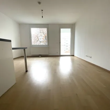 2-Zimmer-Wohnung mit Balkon - zu mieten! - Bild 2