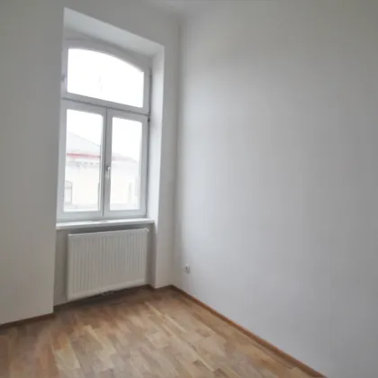 2 Zimmer Wohnung mit Einbauküche am Erlachplatz - Bild 3