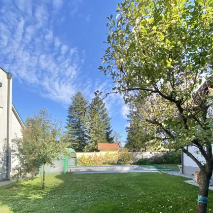 Schöne Ruhelage an der Liesing: 2 nebeneinander liegende Einfamilienhäuser mit Garten und Pool - Bild 2