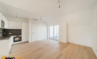 Hoch-Exklusive und Moderne 3 Zimmer Dachgeschosswohnung + Balkon, klimatisiert