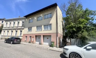 WOHNEN ODER (BAUTRÄGER-) INVESTMENT IN ZENTRALER LAGE: MEHRFAMILIENHAUS MIT 431 m² WNF, 544 m² GRUNDSTÜCK UND DOPPEL-GARAGE ZU KAUFEN!