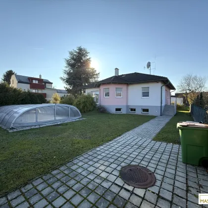 Auf der Suche nach Ihrem Zuhause? Optimal aufgeteiltes Bungalow mit Wohnkeller in ausgezeichneter Lage - Bild 2