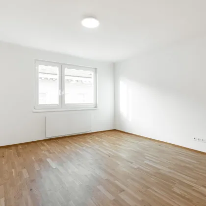 PROVISIONSFREI & WEIHNACHTSAKTION | Erstbezug nach Sanierung | 4-Zimmer | Ost/West | Tischler-Küche mit Siemens Geräten | Freier Mietzins | ca. 10 Gehminuten zum Kutschkermarkt - Bild 3