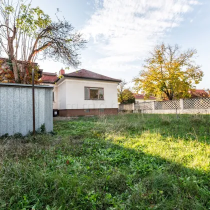 Musikantenviertel - Einfamilienhaus auf Eckgrundstück mit Garage und Vollkeller - Bild 2