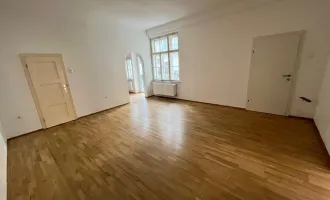 Bürofläche mit Balkon in St. Leonhard zur Miete !