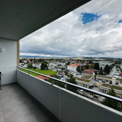 Ihre Traum-Immobilie - 3-Zimmer-Penthouse mit unglaublichem Fernblick -Sonnenloggia und Stellplatz inkludiert - Bild 2