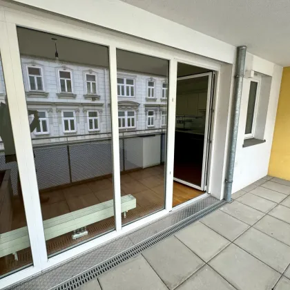 3-Zimmer Neubauwohnung mit großer Loggia | mit Tiefgaragen-Stellplatz | Baujahr 2012 | vermietet bis Nov. 2027 - Bild 2